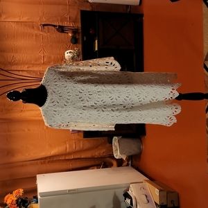 8. Ann Taylor, Size 6, White